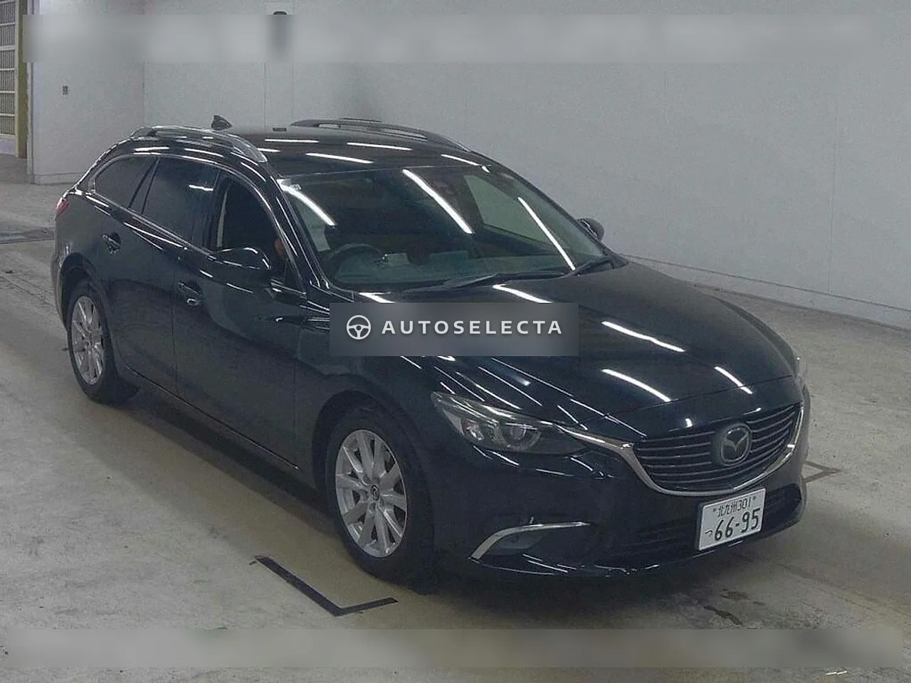 Mazda Atenza Wagon 2015, photo 1 of 1