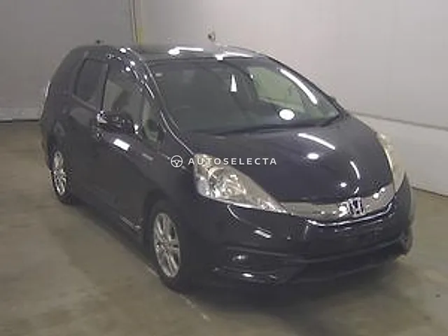 Honda Fit Shuttle 2014, auction grade 3