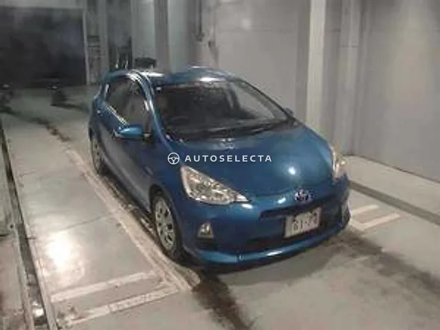 Toyota Aqua 2013, auction grade 3.5