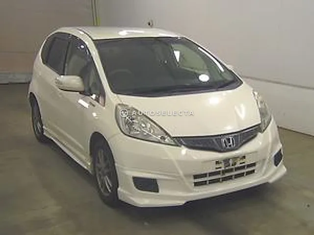 Honda Fit 2012, auction grade 3.5