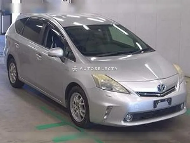 Toyota Prius Alpha 2012, auction grade 3