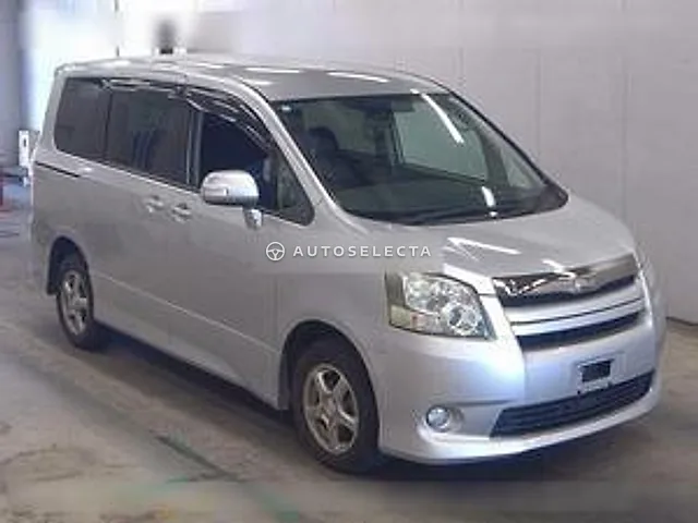 Toyota Noah 2007, auction grade 4