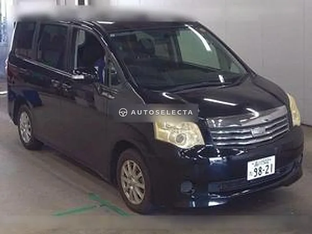 Toyota Noah 2010, auction grade 3.5