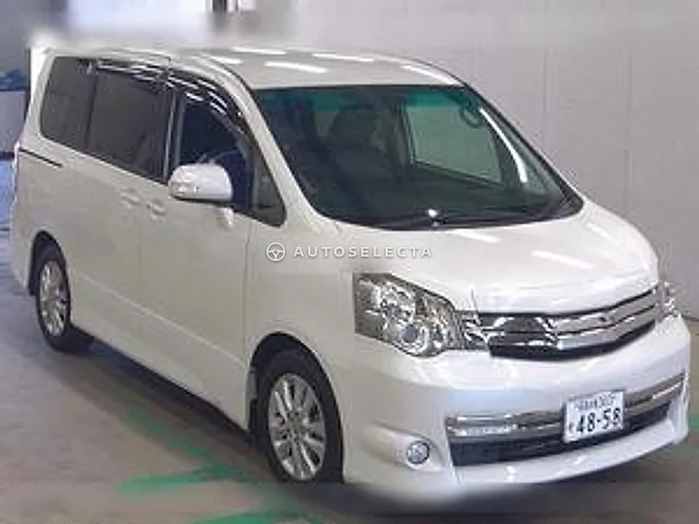 Toyota Noah 2011, auction grade 3.5