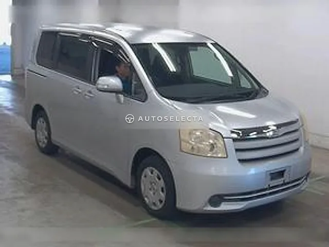 Toyota Noah 2008