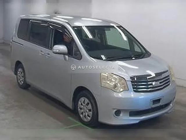 Toyota Noah 2012, auction grade 3.5