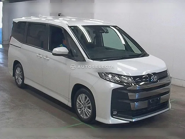 Toyota Noah 2022, auction grade 4.5