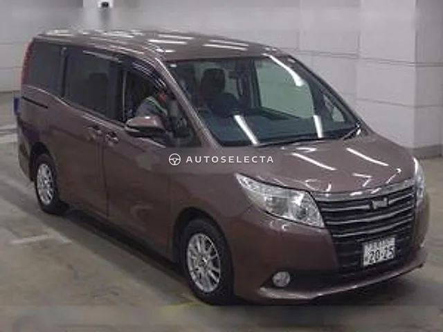 Toyota Noah 2014, auction grade 3.5