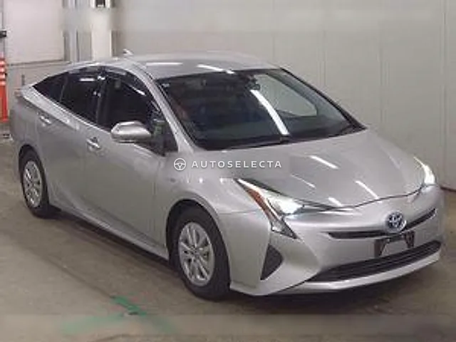 Toyota Prius 2016, auction grade 4