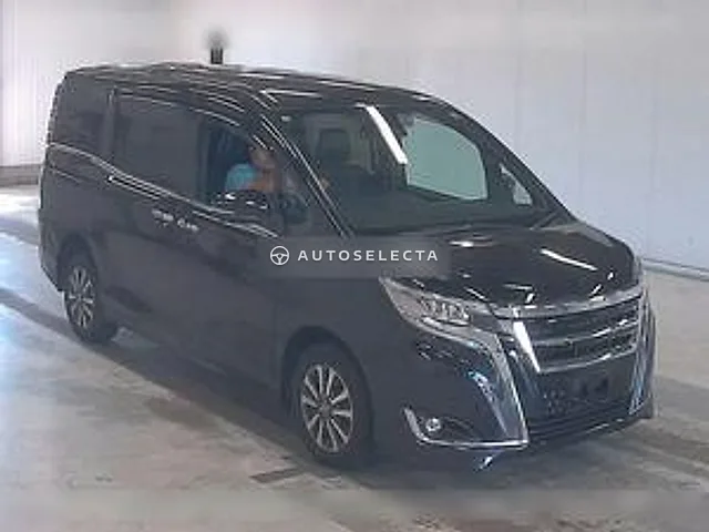 Toyota Esquire 2017, auction grade 4.5