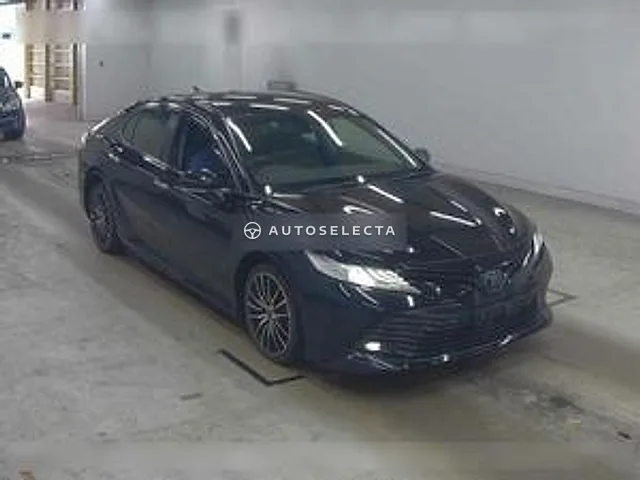 Toyota Camry 2019, auction grade R