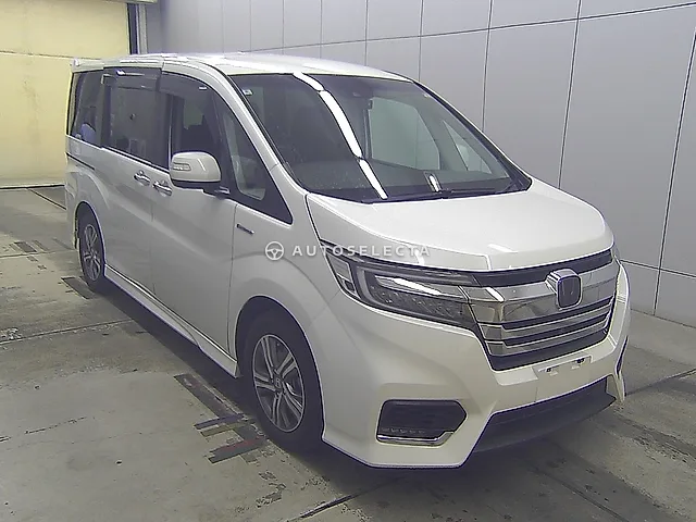 Honda Stepwgn Spada 2018, auction grade R