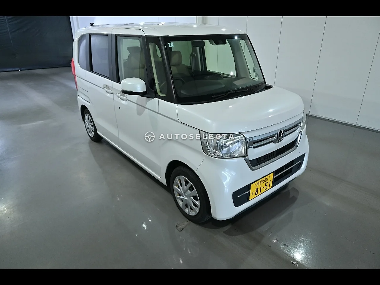 Honda N-BOX 2022, photo 1 of 11