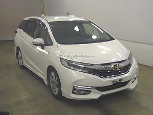 Honda Shuttle 2016, auction grade 3.5