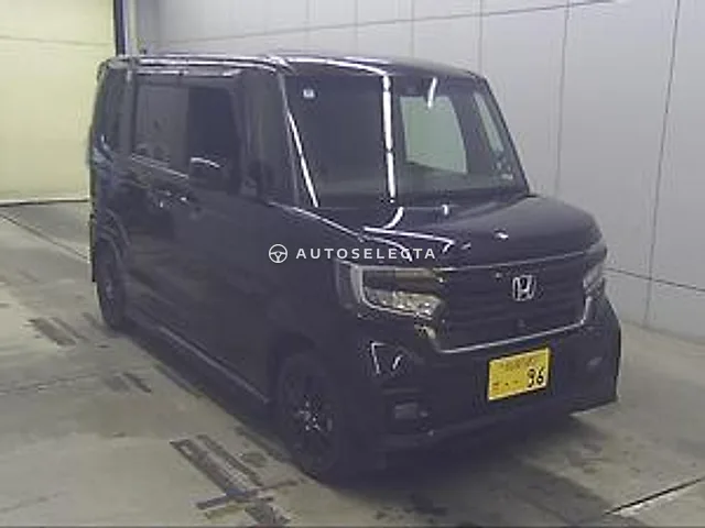 Honda N-BOX 2022, auction grade R