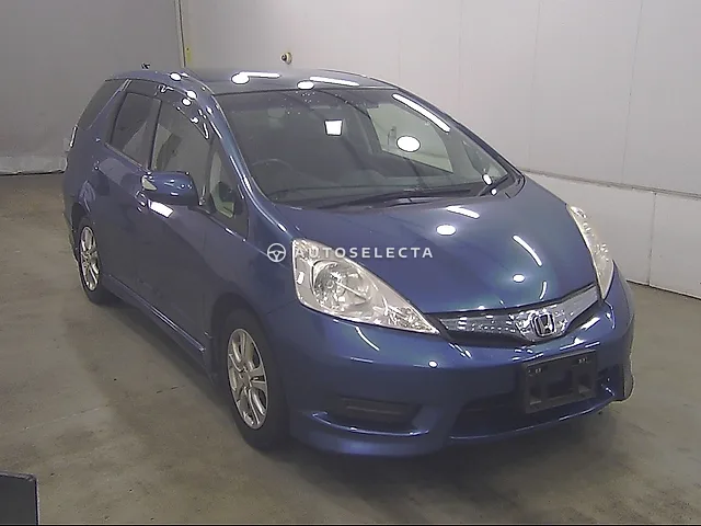 Honda Fit Shuttle 2012, auction grade 3.5