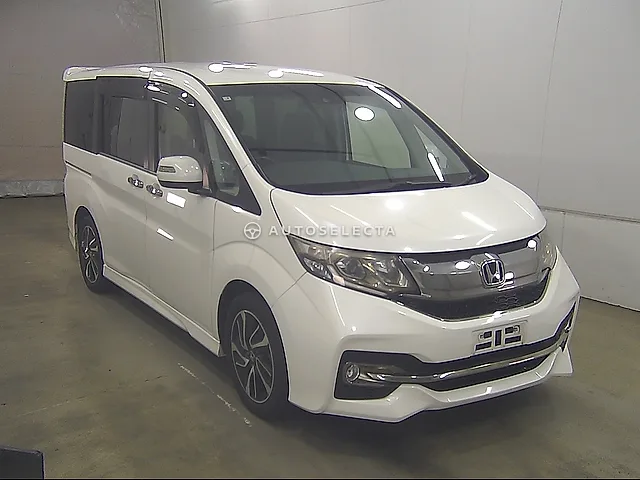 Honda Stepwgn Spada 2017, auction grade 3.5