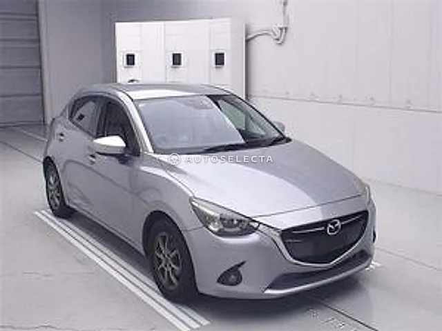 Mazda Demio 2015, auction grade R