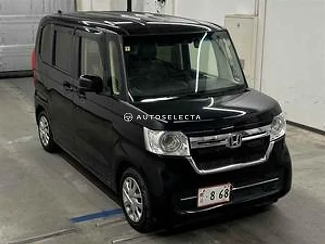 Honda N-BOX 2023, auction grade R