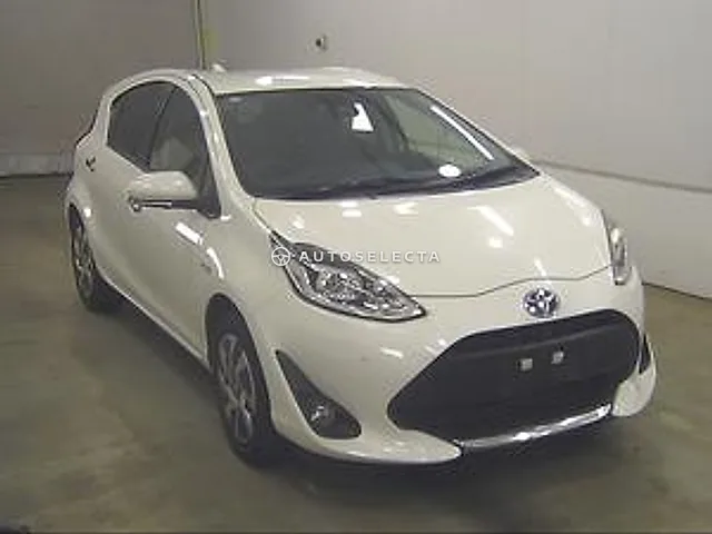 Toyota Aqua 2019, auction grade 3.5