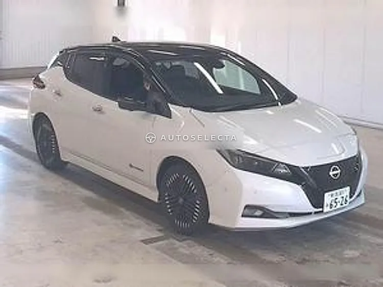 Nissan Leaf 2022, photo 1 of 6