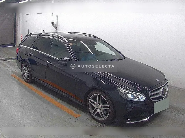 Mercedes-Benz E-Class Station Wagon 2015, auction grade 4.5