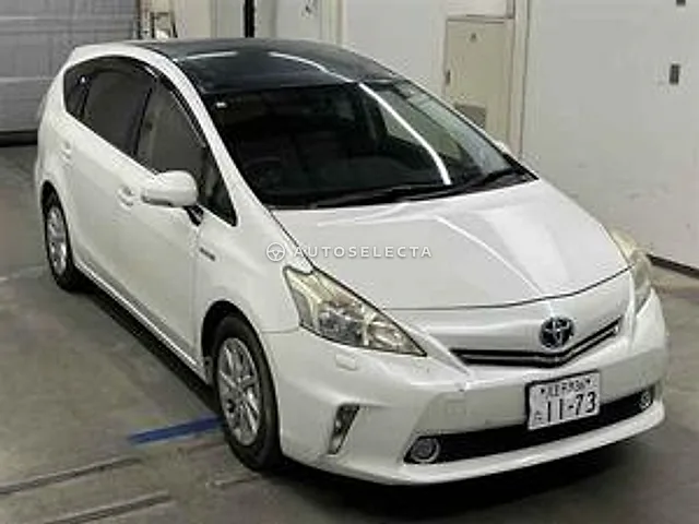 Toyota Prius Alpha 2013, auction grade R