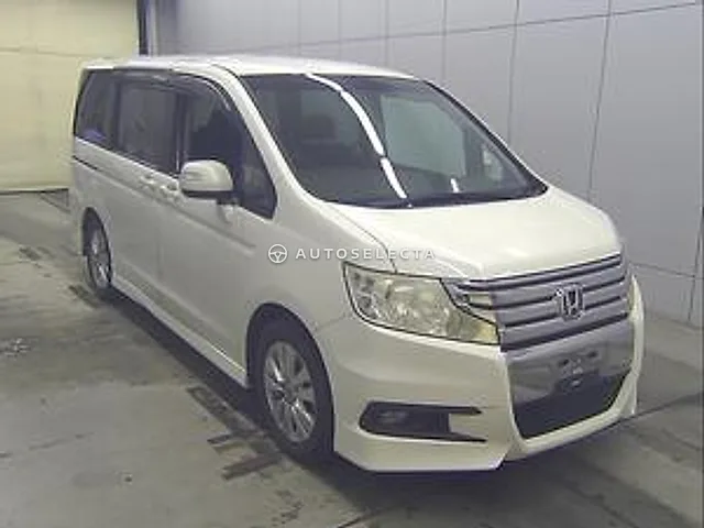 Honda Stepwgn Spada 2010, auction grade 3.5