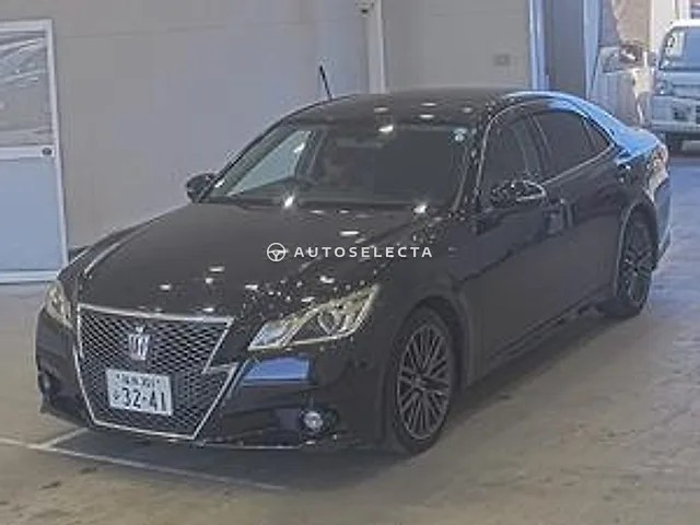 Toyota Crown 2014, auction grade 3.5