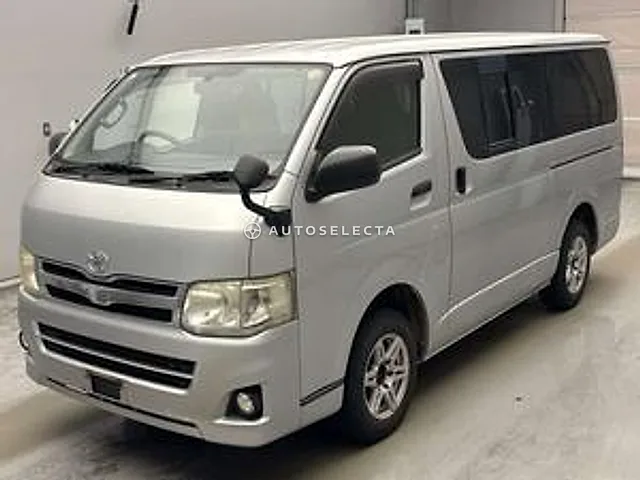 Toyota Hiace Van 2013, auction grade 3
