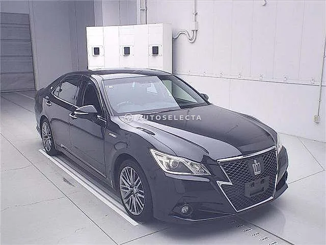Toyota Crown 2013, auction grade 4