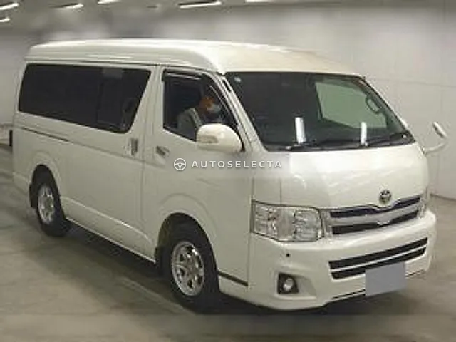 Toyota Hiace Van 2013, auction grade 4.5