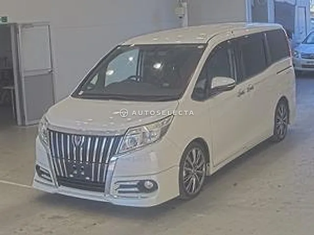 Toyota Esquire 2015, auction grade 3.5