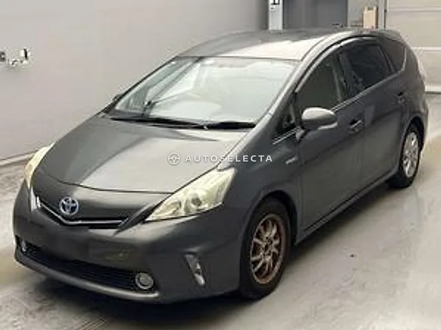 Toyota Prius Alpha 2013, auction grade R