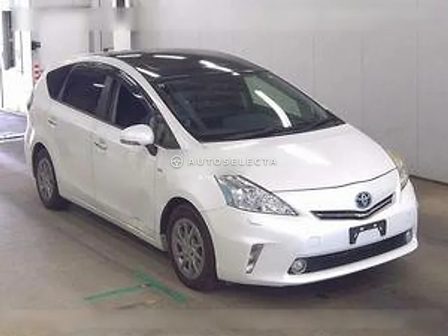 Toyota Prius Alpha 2013, auction grade 3