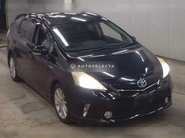 Toyota Prius Alpha 2013, auction grade 3.5