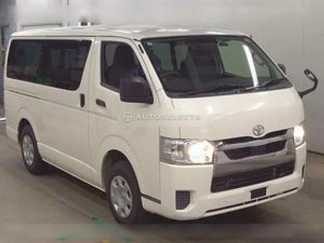 Toyota Hiace Van 2021, auction grade 4