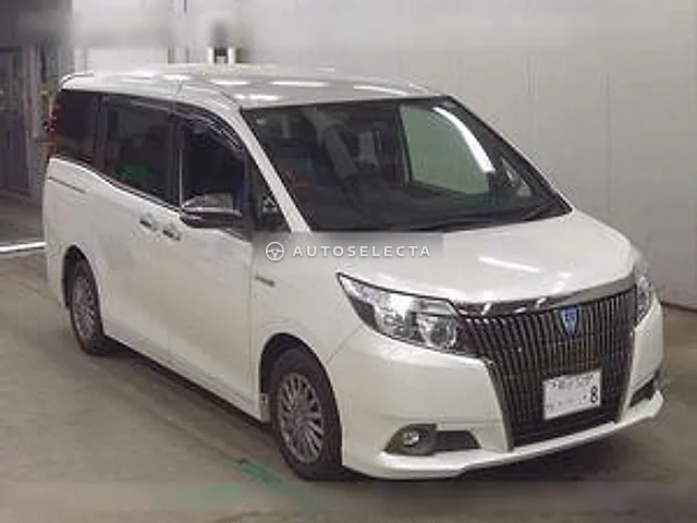 Toyota Esquire 2017, auction grade R