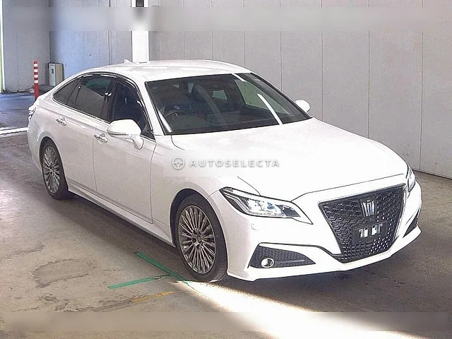 Toyota Crown Hybrid 2021, auction grade 4.5