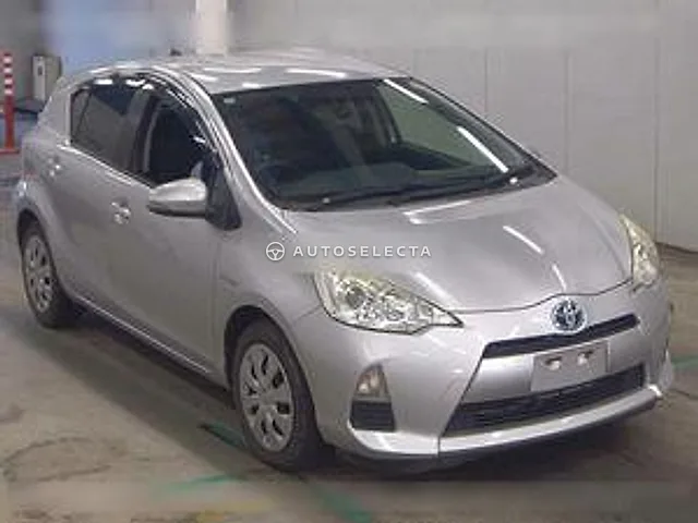 Toyota Aqua 2014, auction grade 3.5