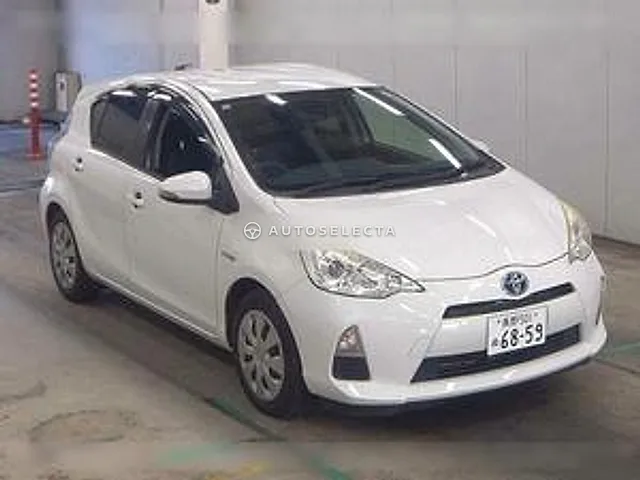 Toyota Aqua 2014, auction grade 3.5