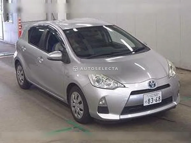 Toyota Aqua 2014, auction grade 4