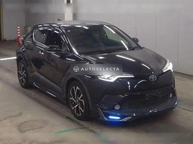 Toyota C-HR 2018, auction grade 4