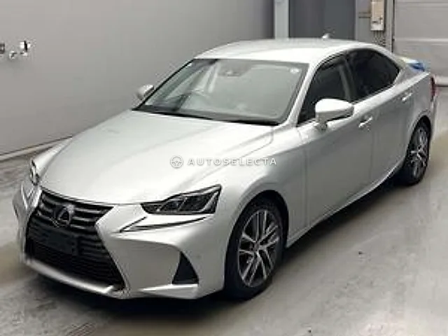 Lexus IS 2017, auction grade R