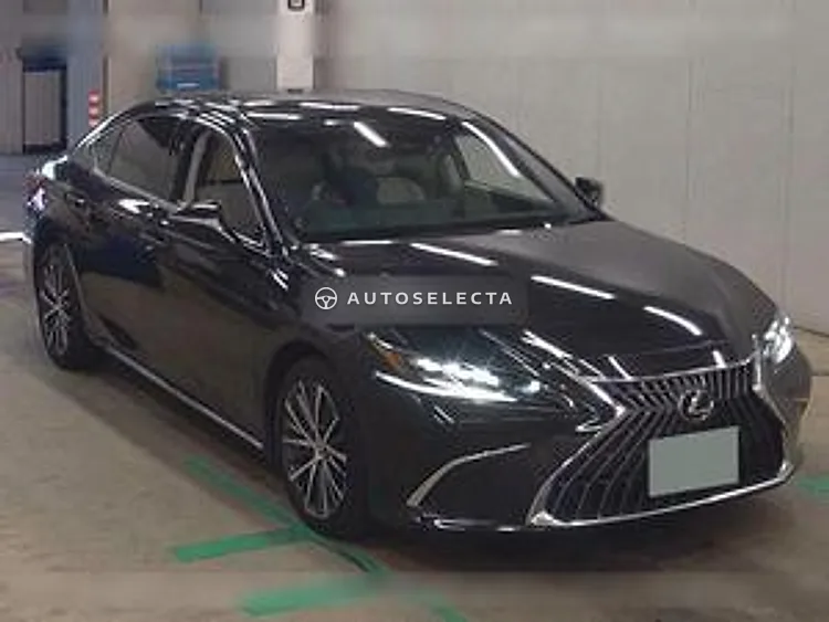 Lexus ES 2023, photo 1 of 6