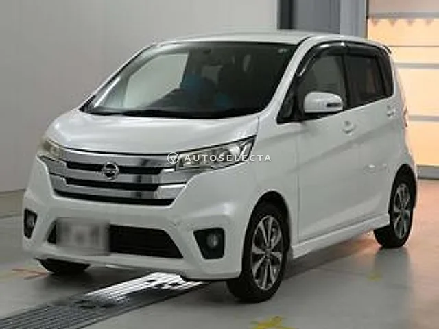 Nissan Dayz 2013, auction grade RA