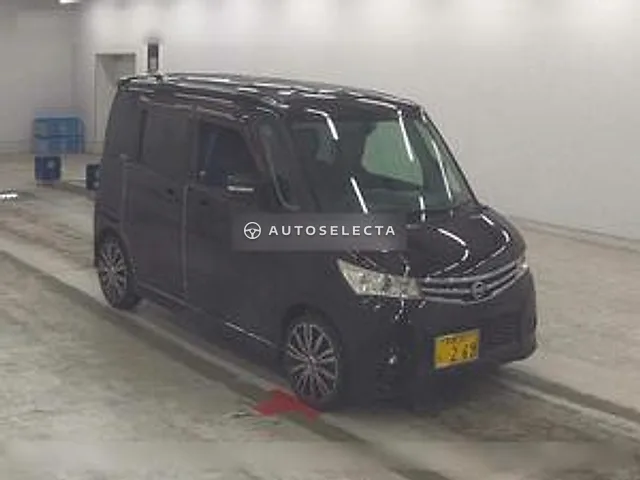 Nissan Roox 2012, auction grade 4