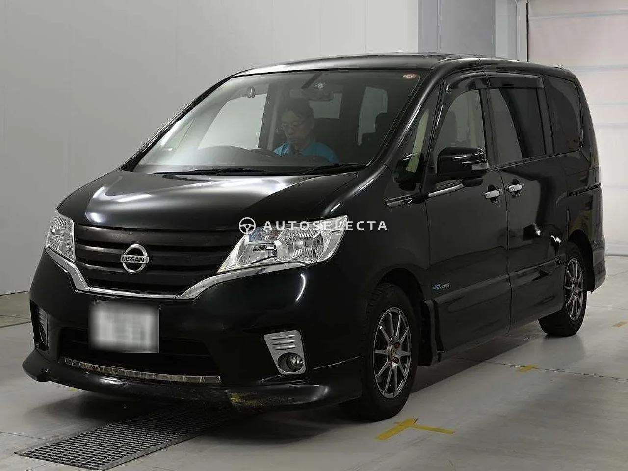 Nissan Serena 2012, photo 1 of 1