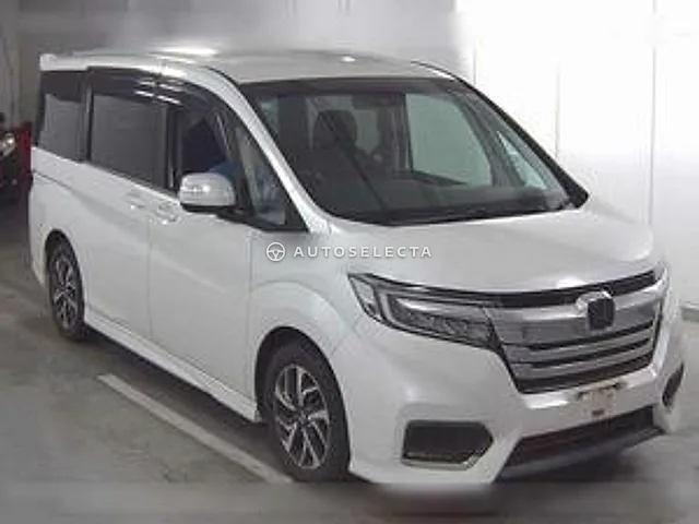 Honda Stepwgn Spada 2017, auction grade 4