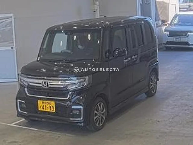 Honda N-BOX Custom 2023, auction grade RA